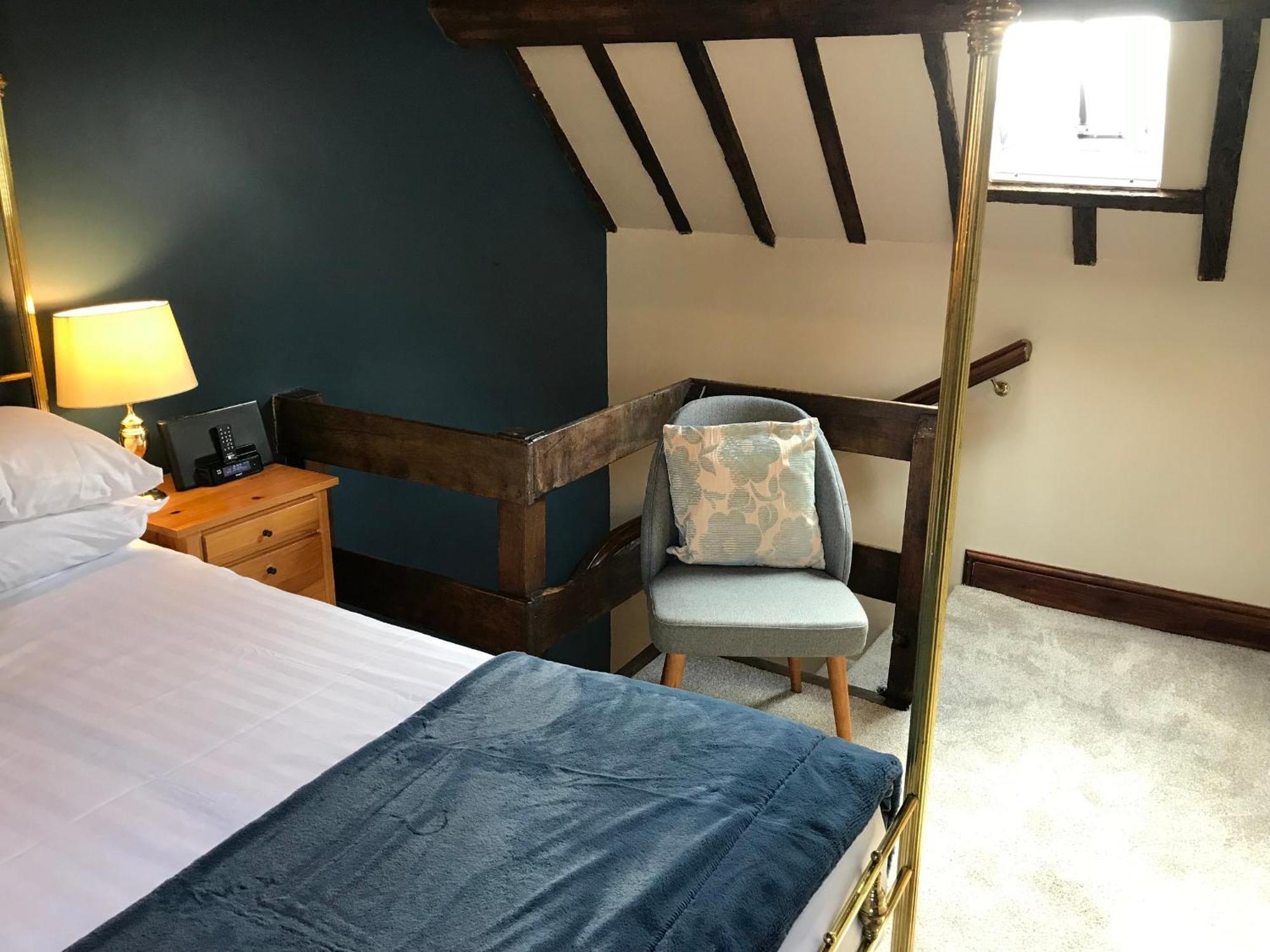 Sebastians Hotel Озуъстри Стая снимка