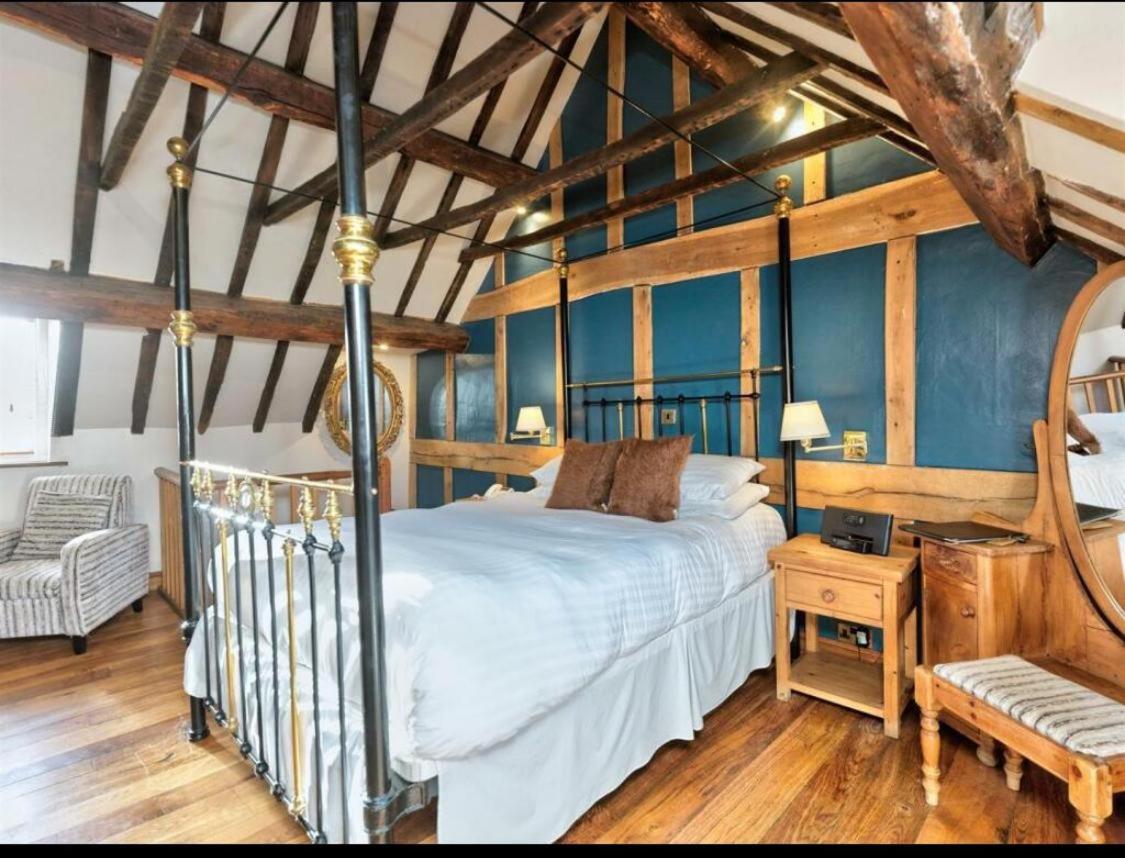 Sebastians Hotel Озуъстри Екстериор снимка