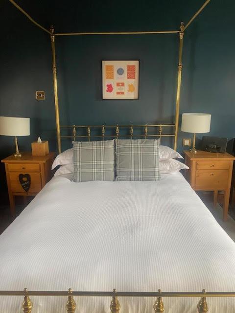Sebastians Hotel Озуъстри Екстериор снимка